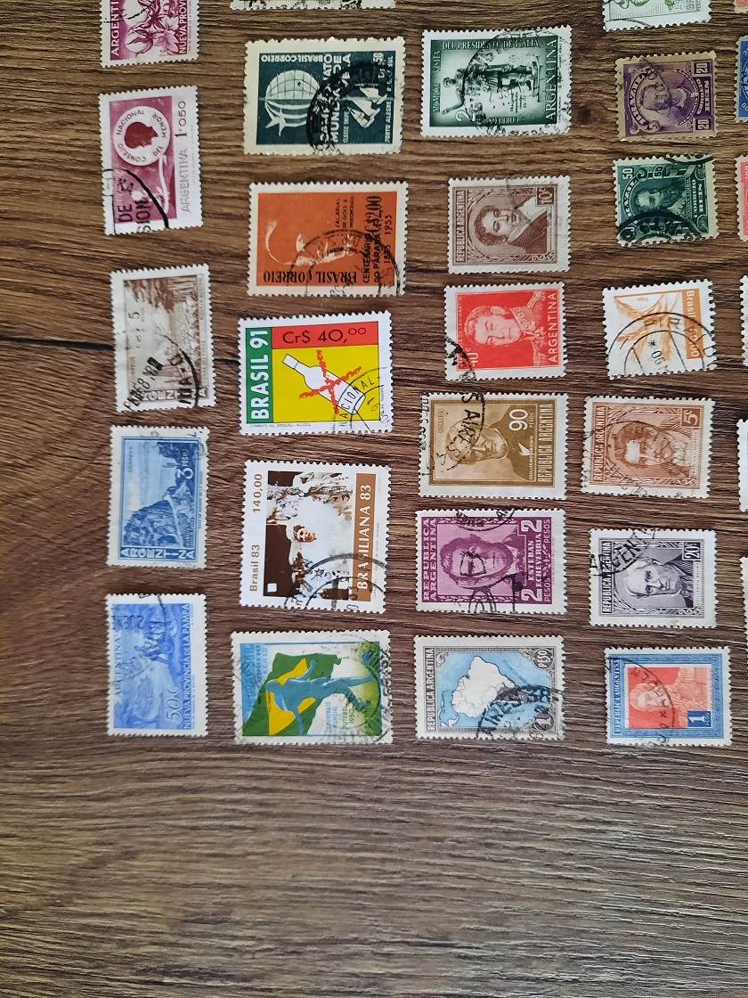 JUŽNÁ AMERIKA, razené známky, každá iná. 100 KS.