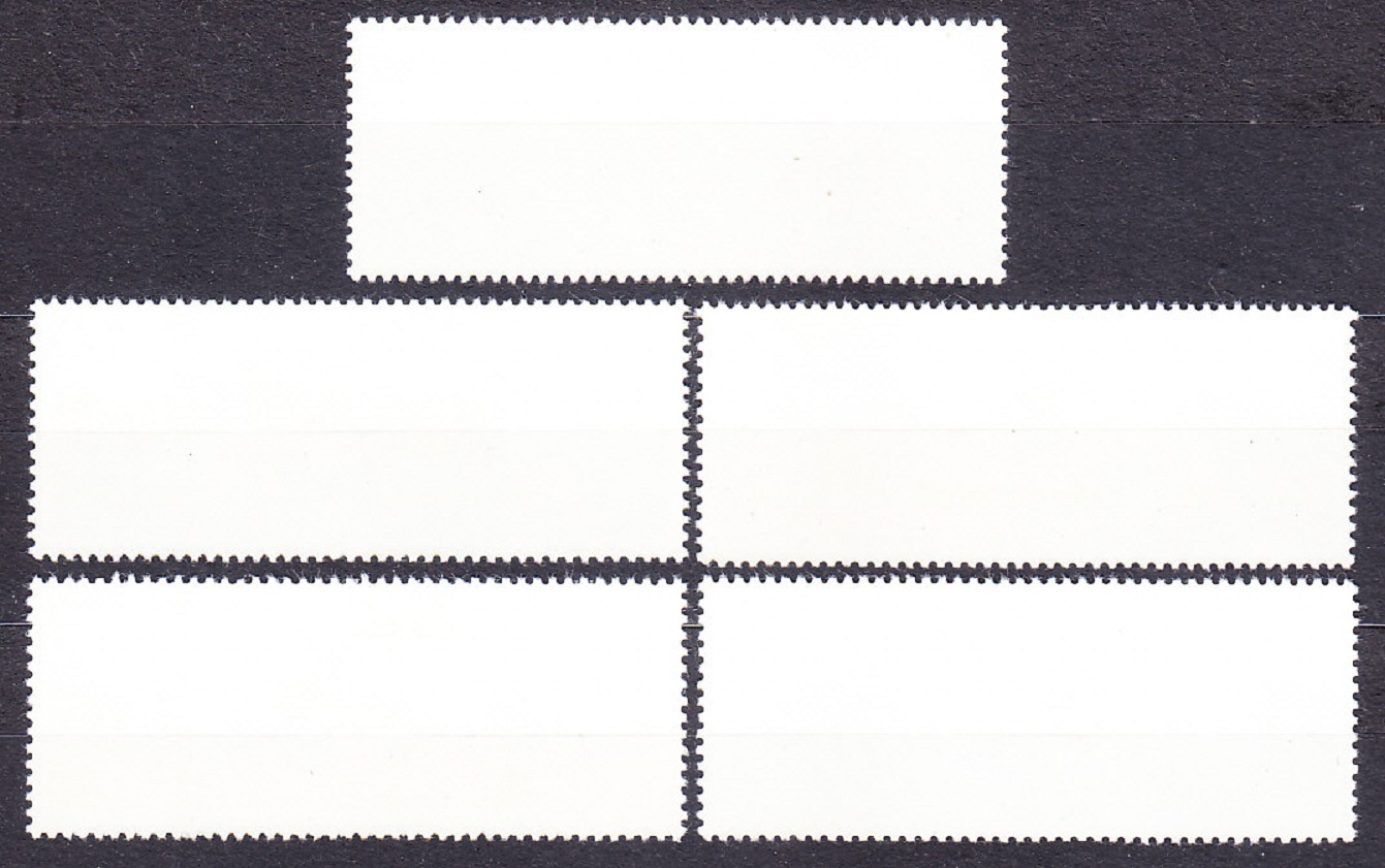 NDR 1977, Michel 2236-2240, ** čistá séria. MODERNÉ POĽNOHOSODÁRSKE STROJE.