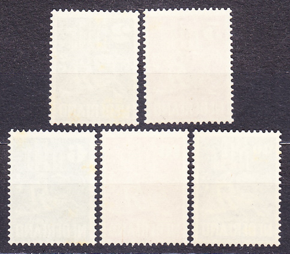 HOLANDSKO 1950, Michel 558-562, ** čistá séria. OBNOVA KOSTOLOV.