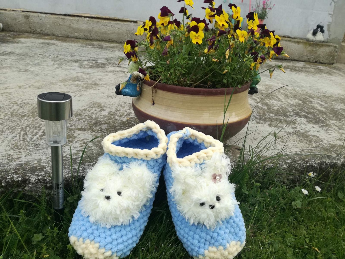 DÁMSKE PAPUČE RUČNE PLETENÉ Z VLNY ALIZE PUFFY FINE A ALIZE PUFFY FUR.