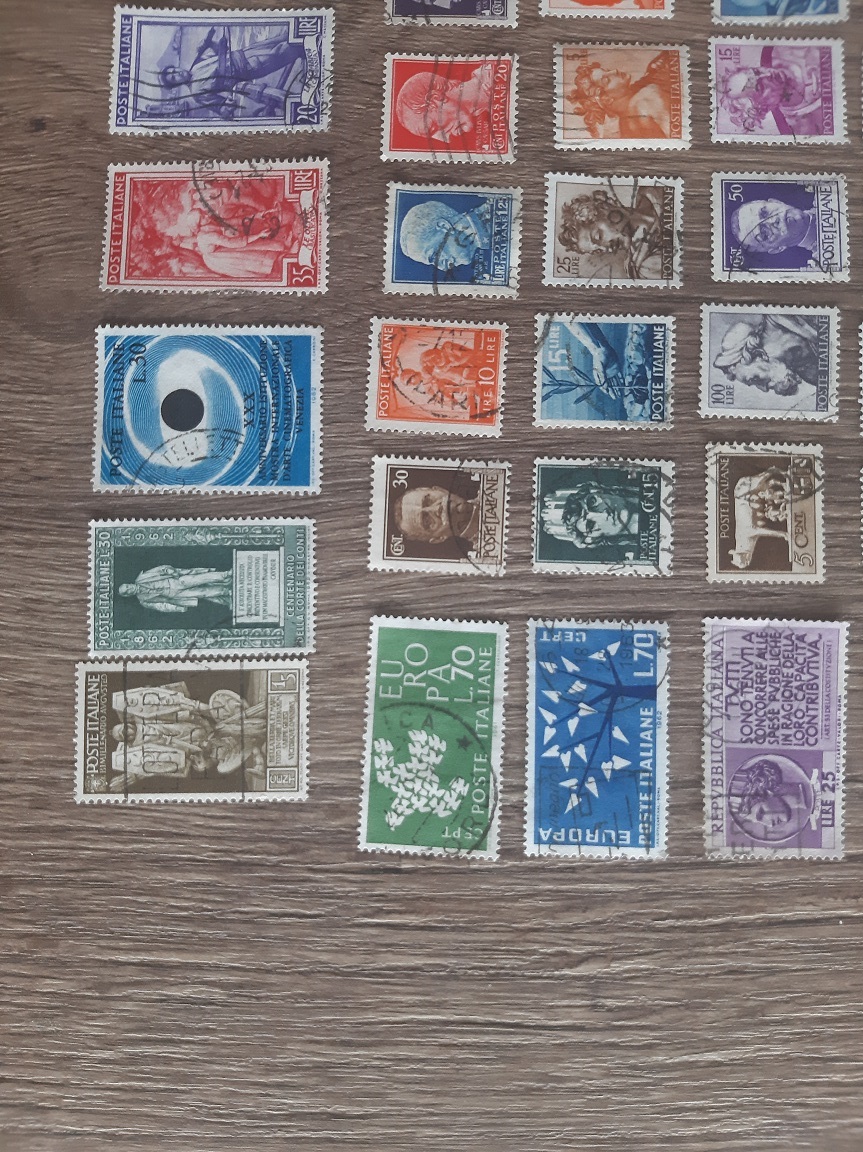 TALIANSKO, razené známky, každá iná. 100 KS.