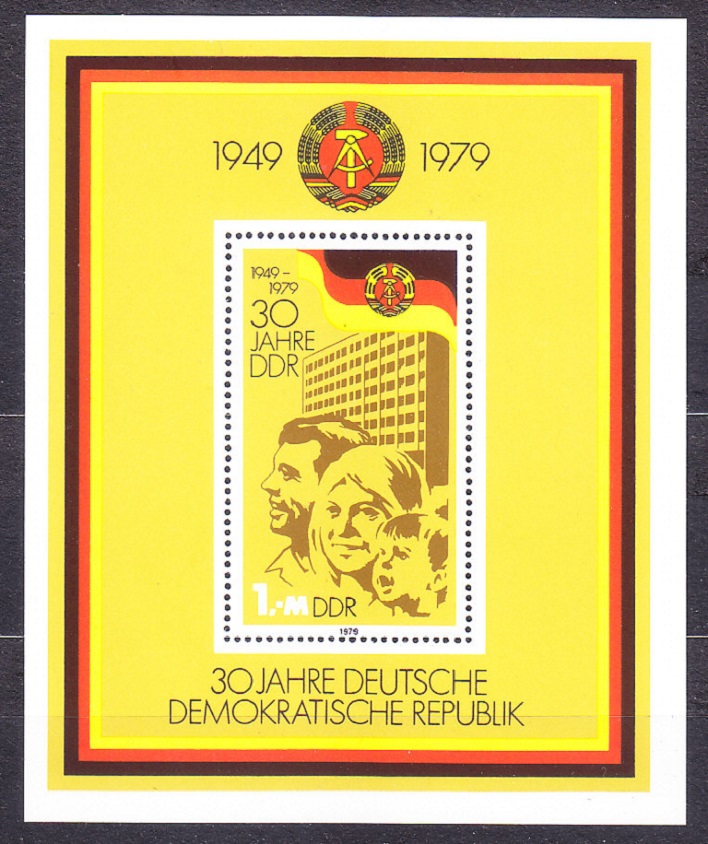 NDR 1979, Michel 2458-2461 + Block  56, * čistá séria + hárček. 30. VÝROČIE REPUBLIKY.