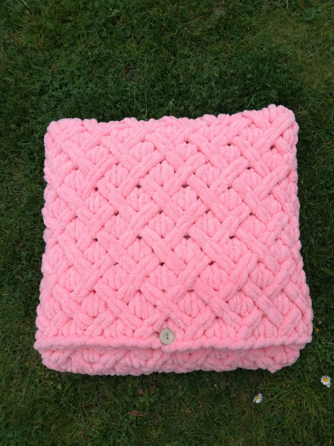 OBLIEČKY NA VANKÚŠE ( 40 cm x 40 cm ).
