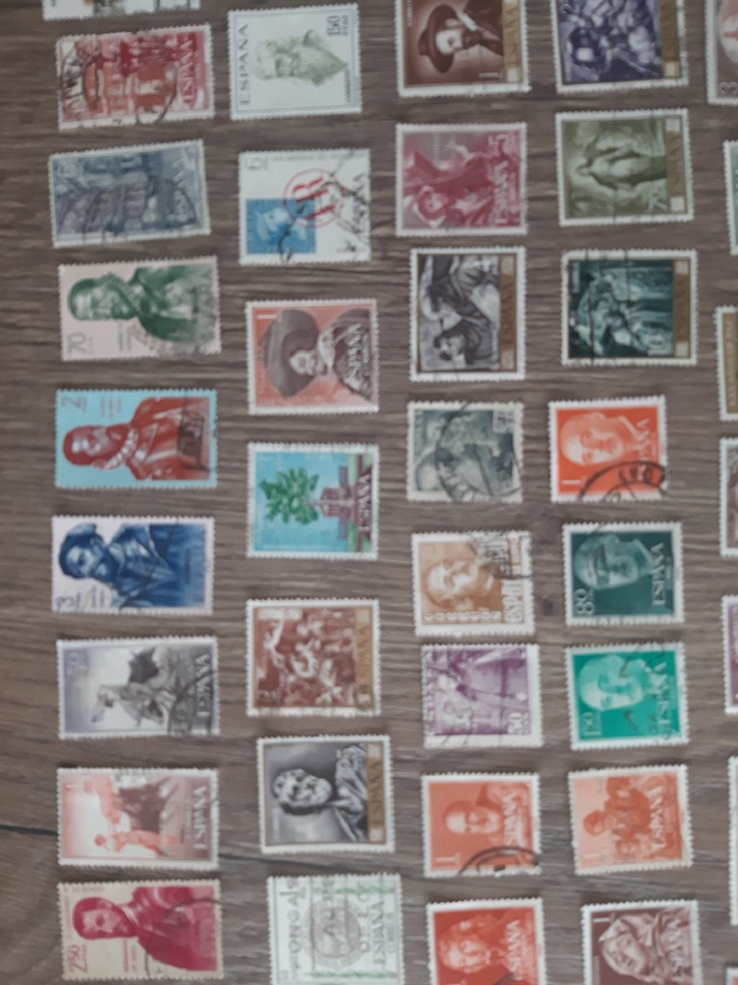 ŠPANIELSKO, razené známky, každá iná. 100 KS.
