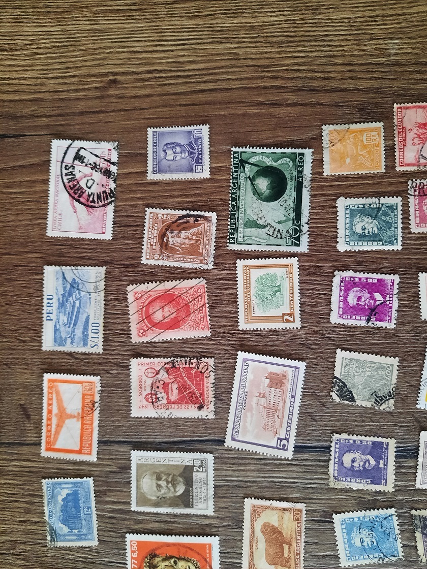 JUŽNÁ AMERIKA, razené známky, každá iná. 100 KS.