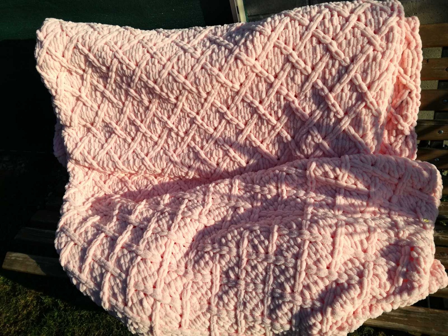 VEĽKÁ DEKA NA MANŽELSKÚ POSTEĽ 250 cm x 235 cm - RUŽOVÁ.