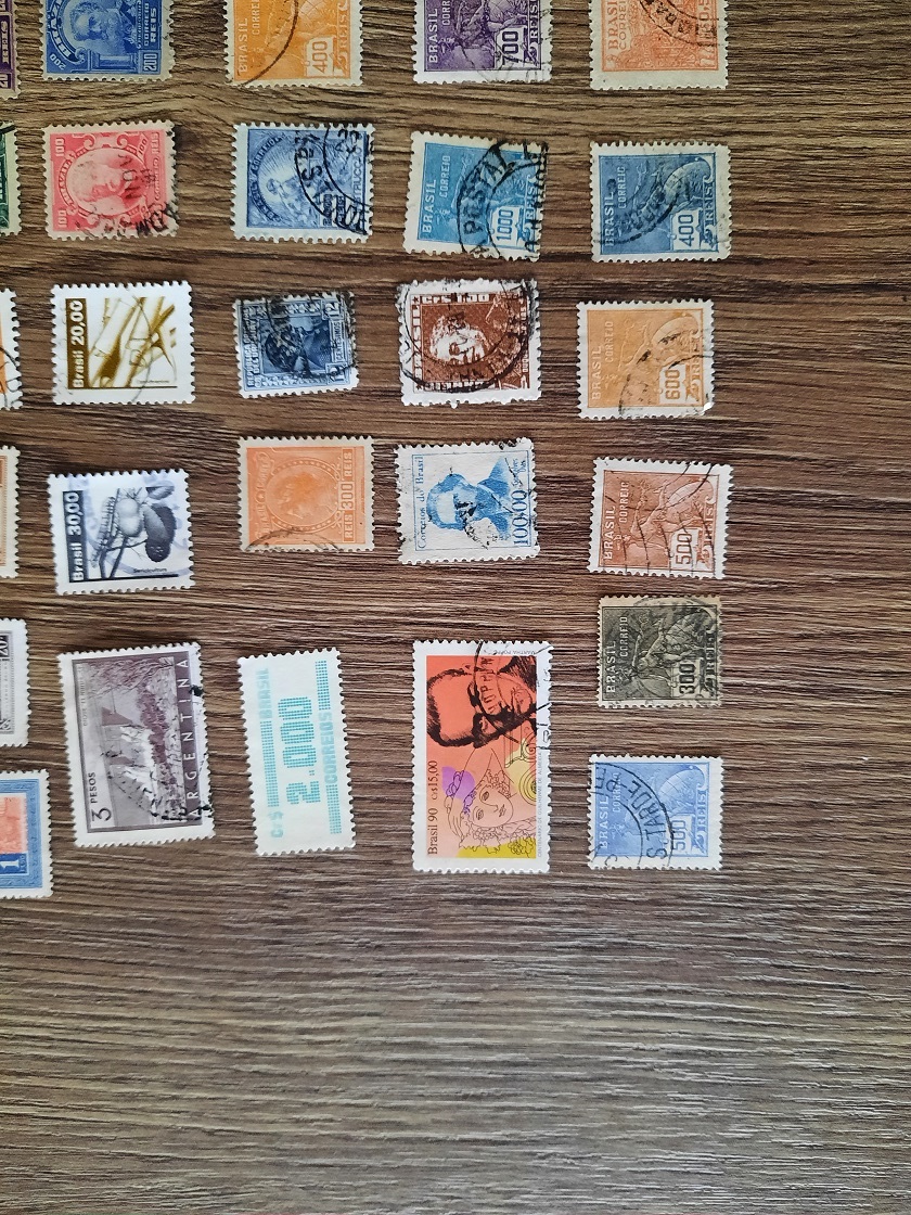 JUŽNÁ AMERIKA, razené známky, každá iná. 100 KS.