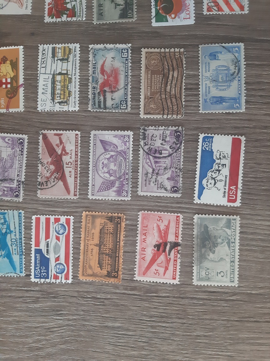 USA, razené známky, každá iná. 100 KS.