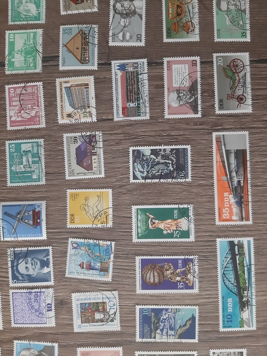 NDR, razené známky, každá iná. 100 KS.