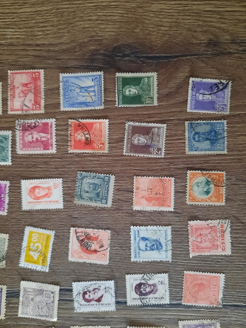 JUŽNÁ AMERIKA, razené známky, každá iná. 100 KS.