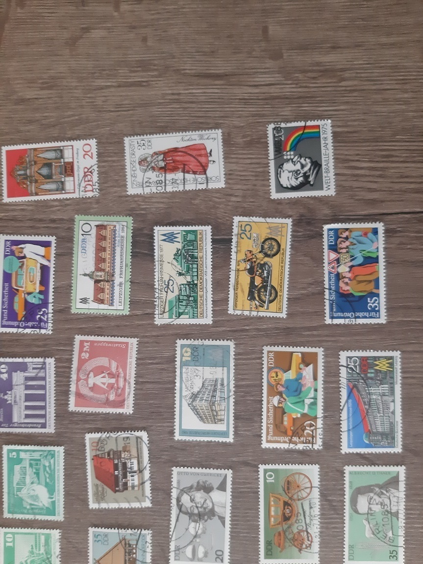 NDR, razené známky, každá iná. 100 KS.