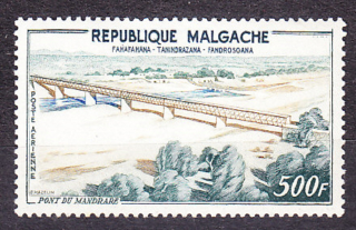 MADAGASCAR 1960, Michel 460, * čistá. MOST CEZ RIEKU MANDRARE.