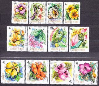 GUINEA 1974, Michel 688-699, razená séria. KVETY.