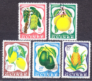 GUINEA 1959, Michel 16-20, razená séria. OVOCIE.