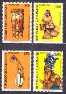 GABON 1983, Michel 876-879, ** čistá séria. ĽUDOVÉ TANCE, HUDOBNÉ NÁSTROJE.