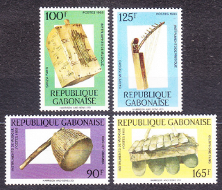 GABON 1988, Michel 1005-1008, ** čistá séria. HUDOBNÉ NÁSTROJE.