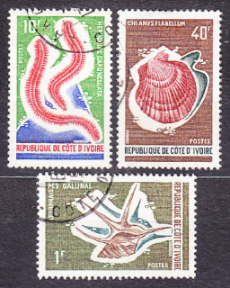 POBREŽIE SLONOVINY 1971, Michel 391-393, razená séria. MORSKÉ MUŠLE.
